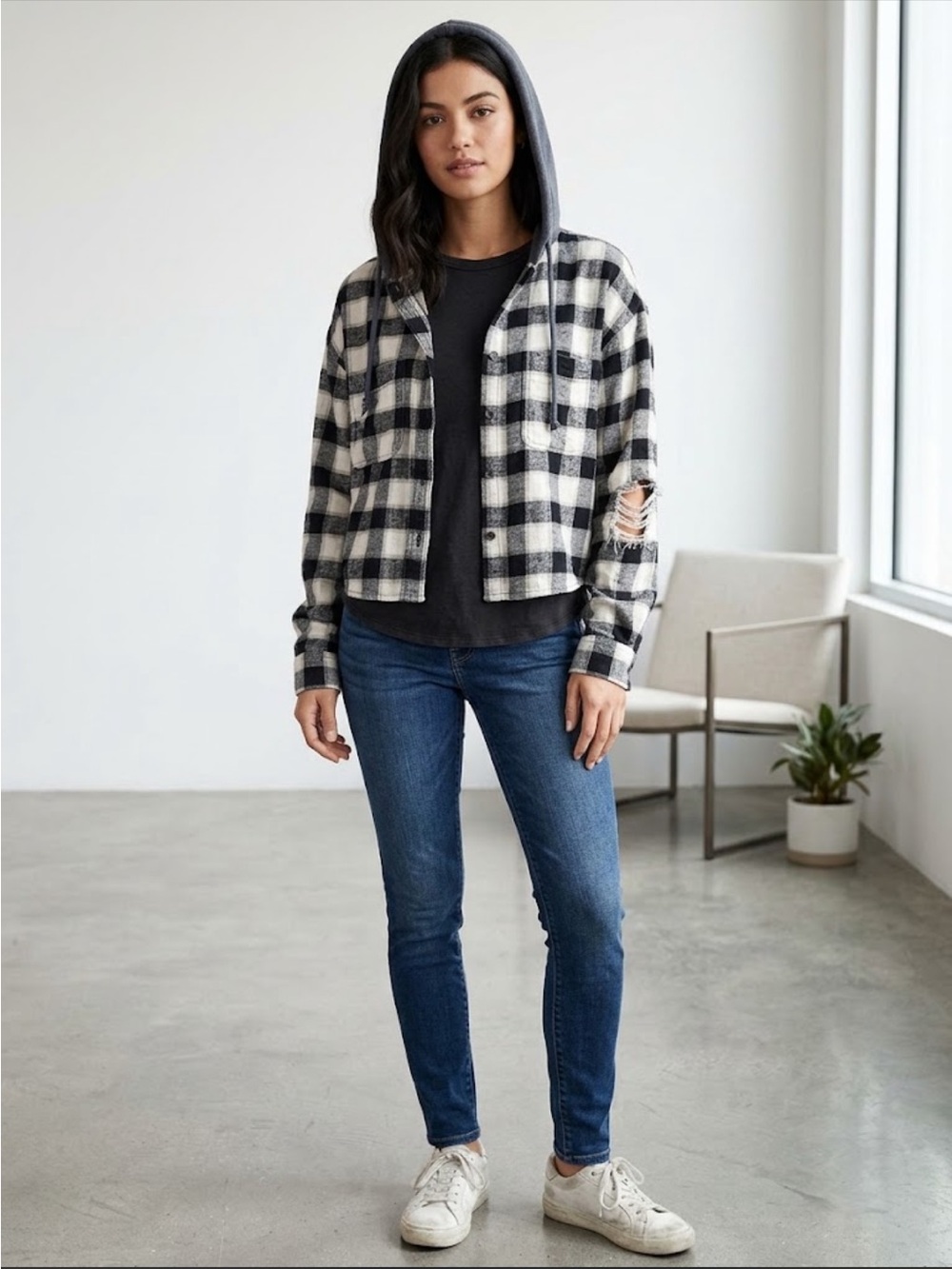 American Eagle Women's Plaid Flannel Hoodie - Size Large
Like new